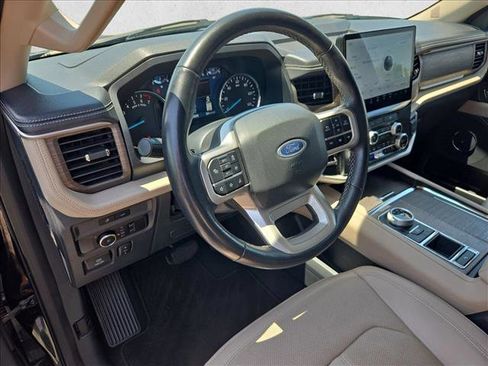 Used 2024 Ford Expedition Limited RWD image 10