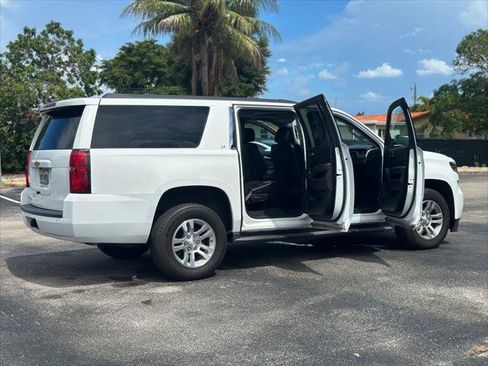 Used 2019 Chevrolet Suburban LT AWD/4WD image 7