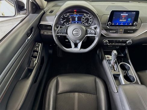 Used 2023 Nissan Altima 2.5 SR image 18