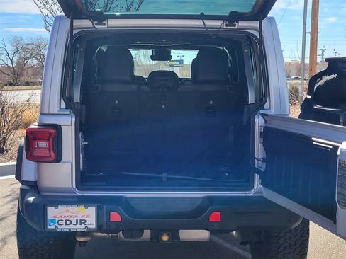 Used 2022 Jeep Wrangler Unlimited Rubicon w/ Xtreme Recon 35" Tire Package image 30