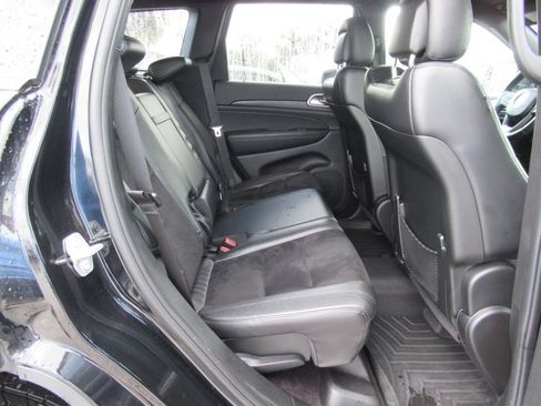 Used 2017 Jeep Grand Cherokee Altitude AWD/4WD image 33