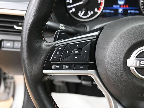Used 2024 Nissan Altima 2.5 SR FWD image 18