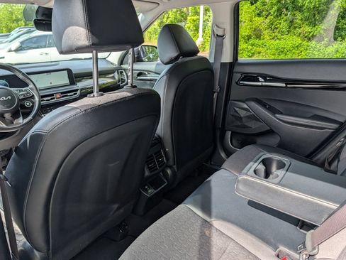 Used 2024 Kia Seltos S AWD/4WD image 19