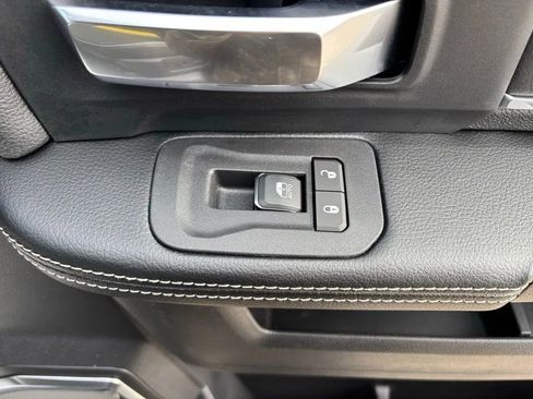 New 2026 RAM 3500 Laramie AWD/4WD image 12