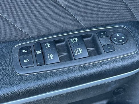 Used 2022 Dodge Charger SXT image 13