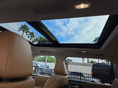 Certified 2025 INFINITI QX80 Sensory image 29