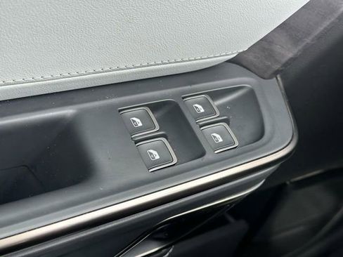 Used 2022 Rivian R1T Adventure image 17