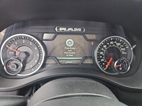 Used 2025 RAM 1500 Laramie image 9