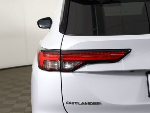 Used 2022 Mitsubishi Outlander SEL FWD image 17