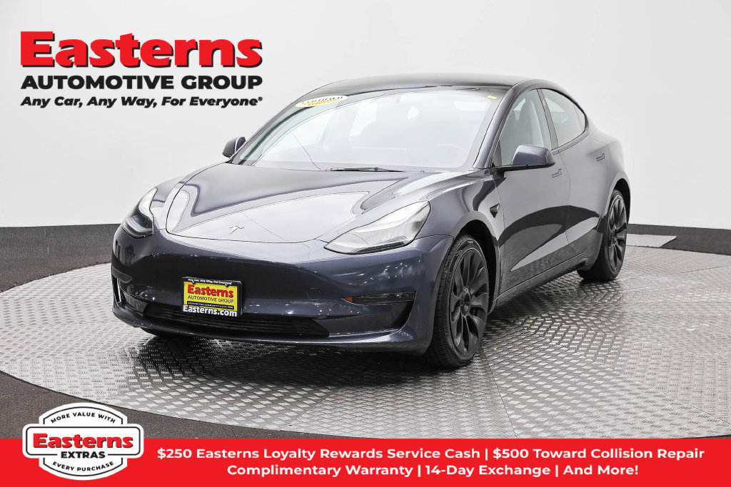 Used 2023 Tesla Model 3 Standard Range RWD image 1