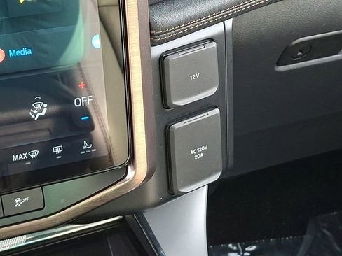 Used 2024 Ford F150 Lightning Lariat image 30