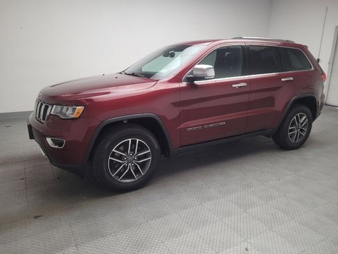 Used 2019 Jeep Grand Cherokee Limited image 2