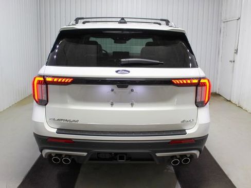 Used 2025 Ford Explorer Platinum w/ Ultimate Package image 5