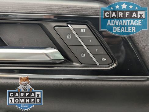 Used 2025 GMC Yukon Denali RWD image 16