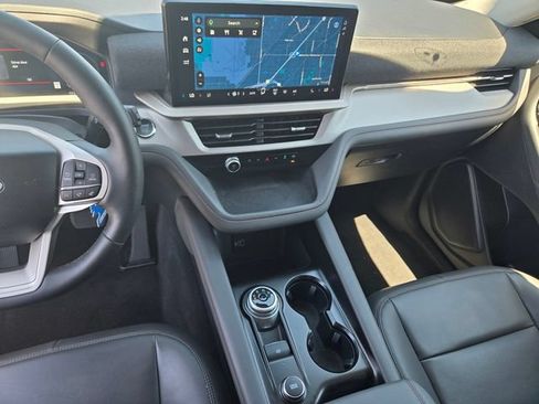 New 2026 Ford Explorer Active w/ Active Comfort Package AWD/4WD image 18