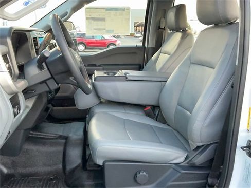 New 2026 Ford F250 XL w/ XL Chrome Package image 13