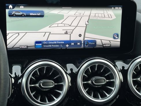 Certified 2025 Mercedes-Benz GLA 250 image 31