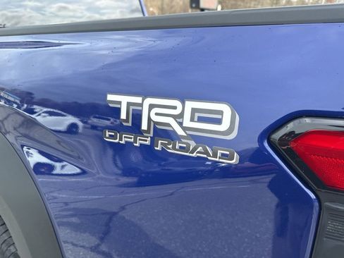Used 2025 Toyota Tacoma TRD Off-Road image 31