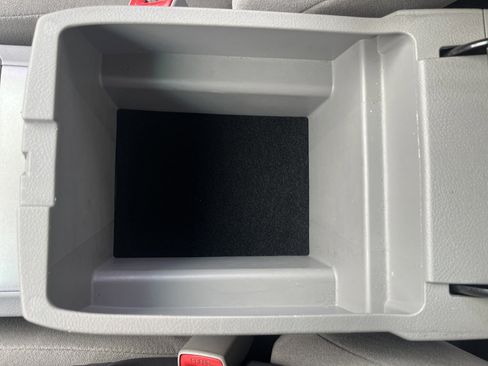 Used 2013 Toyota Highlander 4WD V6 w/ Cold Weather Pkg image 26