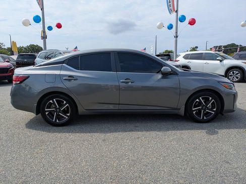 Certified 2024 Nissan Sentra SV FWD image 3