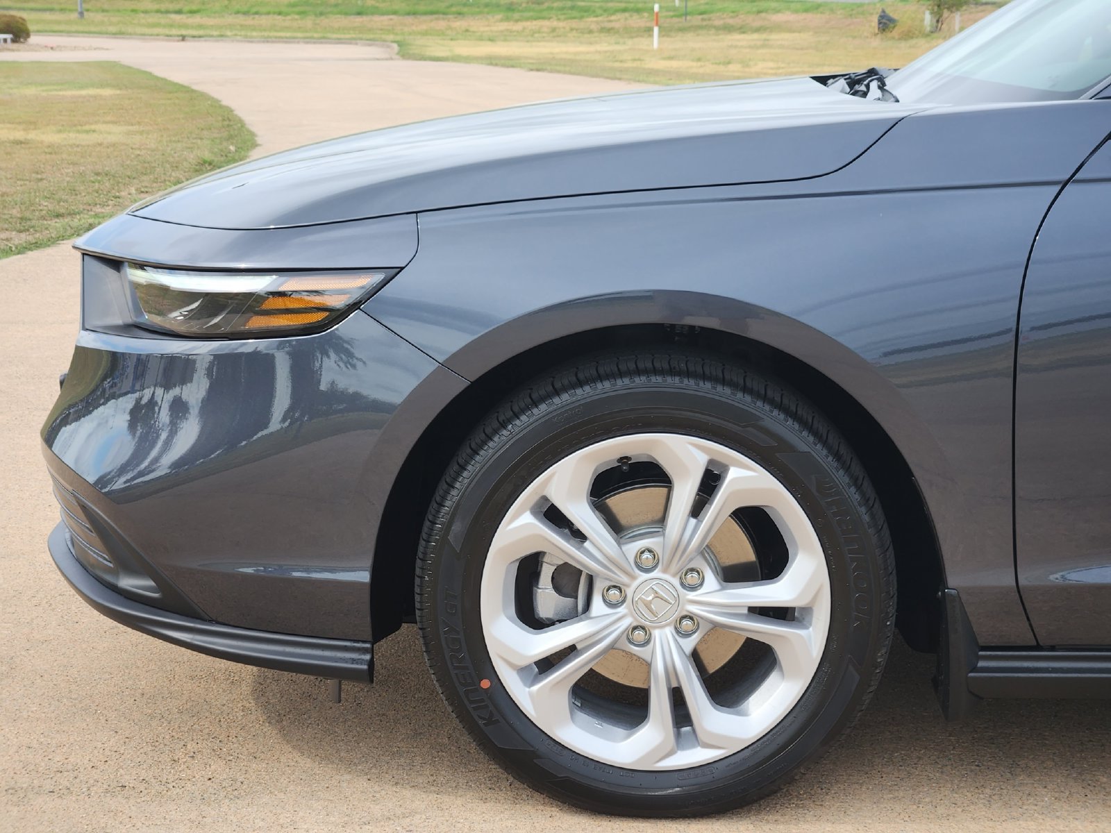 New 2026 Honda Accord LX image 11