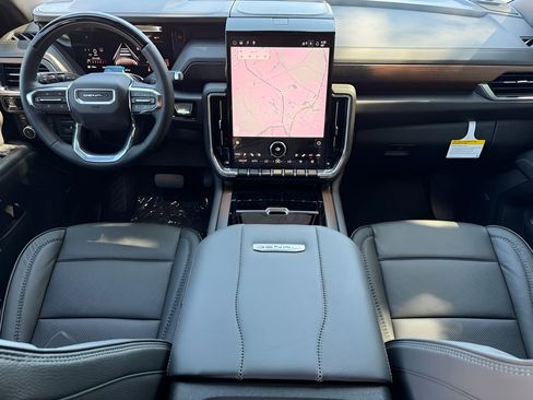 New 2026 GMC Yukon Denali w/ Denali Reserve Package AWD/4WD image 18