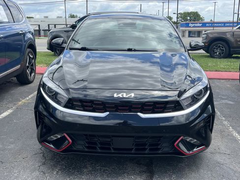 Used 2023 Kia Forte GT-Line w/ GT-Line Premium Package FWD image 2