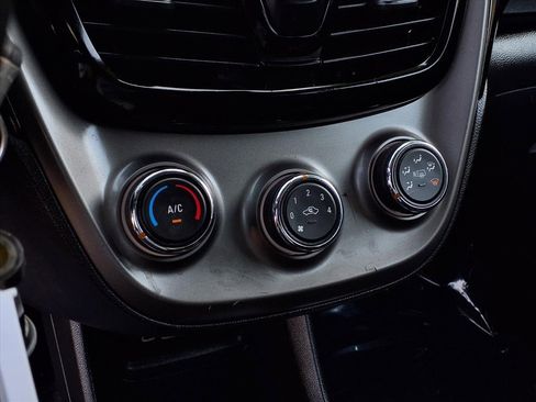 Used 2022 Chevrolet Spark LT image 11