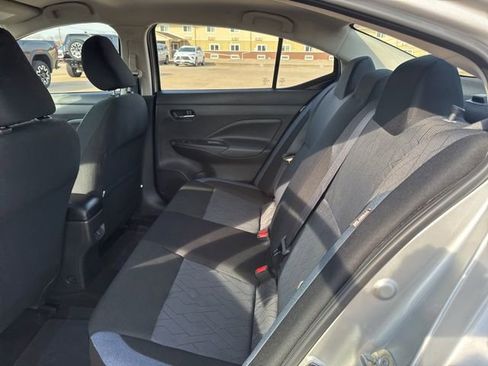 Used 2025 Nissan Versa SV image 34