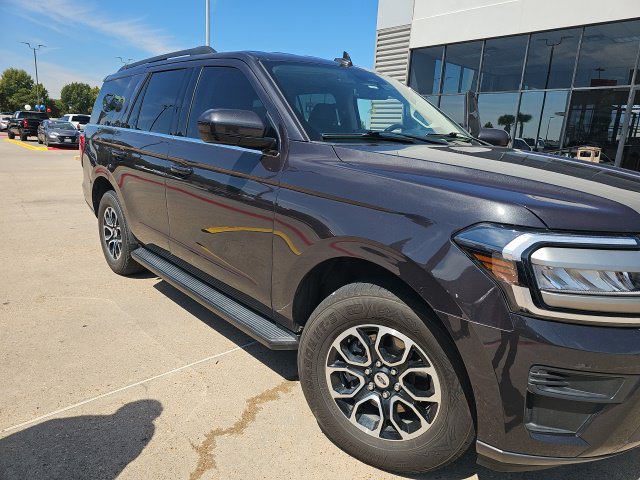 Used 2024 Ford Expedition XLT RWD image 9