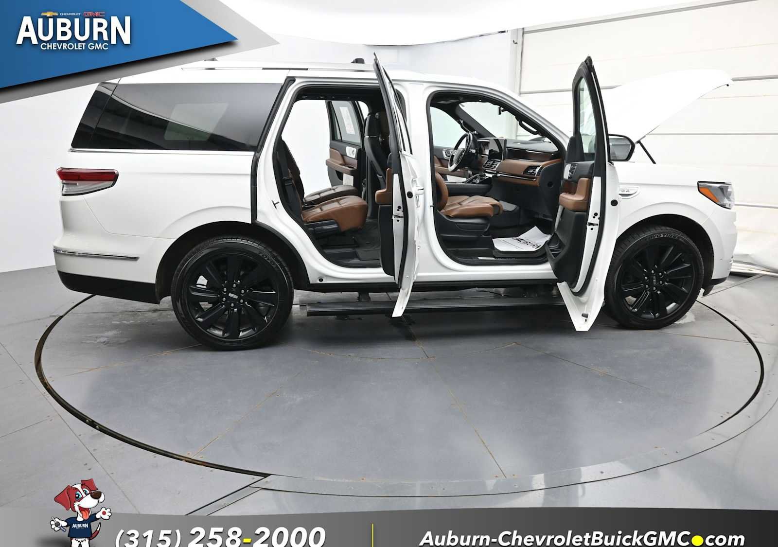 Used 2023 Lincoln Navigator Reserve AWD/4WD image 45