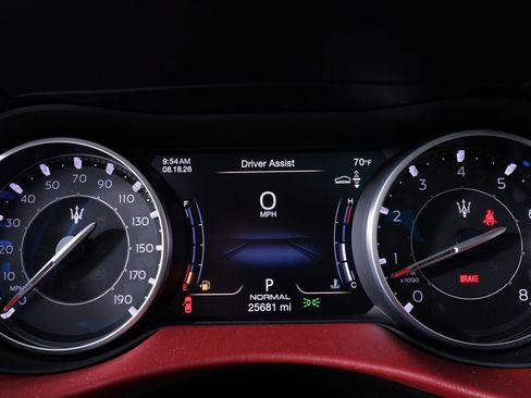 Used 2023 Maserati Levante GT AWD/4WD image 21