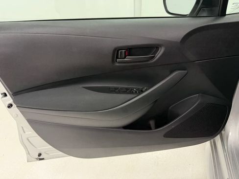 Used 2025 Toyota Corolla LE FWD image 29