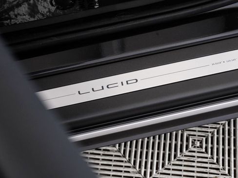 Used 2023 Lucid Air Touring image 37