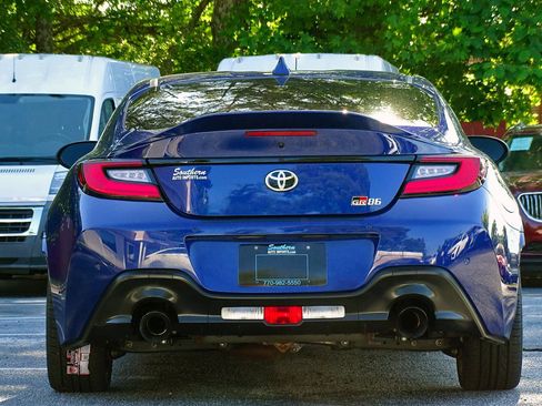 Used 2025 Toyota GR86 Premium w/ Performance Package RWD image 16