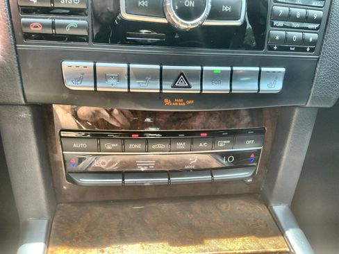 Used 2014 Mercedes-Benz E 350 4MATIC Sedan image 17