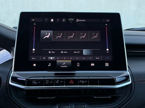 Used 2025 Jeep Compass Trailhawk image 30