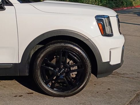 Used 2023 Kia Telluride SX Prestige X-Line AWD/4WD image 2