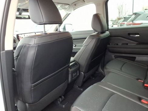 New 2026 Nissan Pathfinder SL image 27