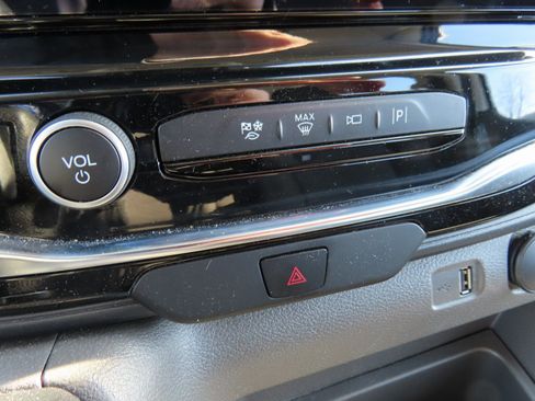 Used 2023 Ford Transit 350 XLT image 19