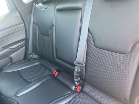 New 2026 Jeep Compass Latitude image 22