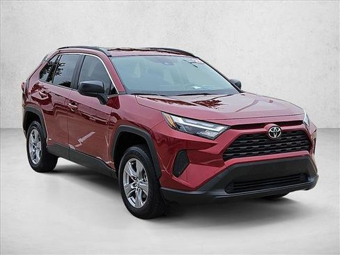 Used 2025 Toyota RAV4 LE AWD/4WD image 3