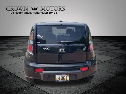 Used 2011 Kia Soul + FWD image 4