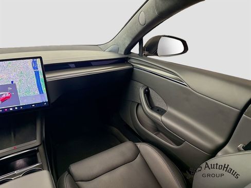 Used 2022 Tesla Model S Plaid image 31