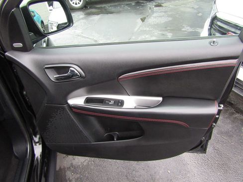 Used 2018 Dodge Journey GT image 30