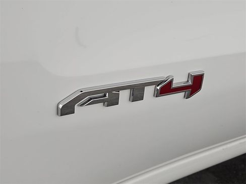 Used 2025 GMC Sierra 1500 AT4 image 38