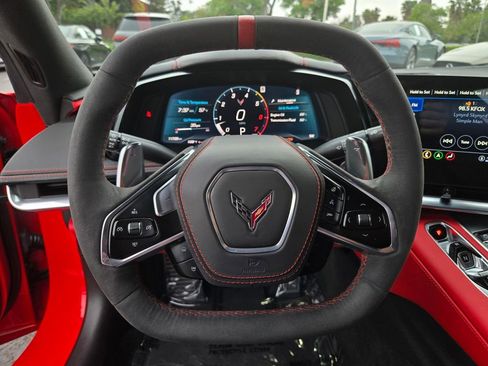 Used 2021 Chevrolet Corvette Stingray Premium Cpe w/ Z51 Performance Package RWD image 24