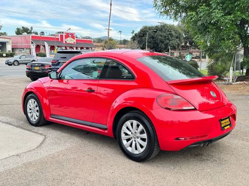 Used 2017 Volkswagen Beetle 1.8T S image 31
