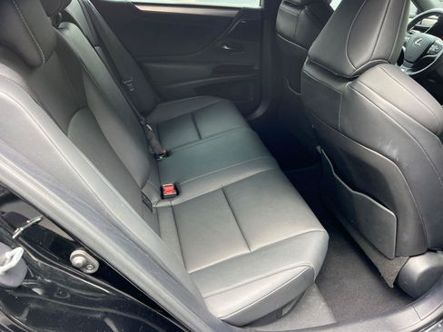 Certified 2024 Lexus ES 300h F Sport w/ Accessory Package (Z2) FWD image 15