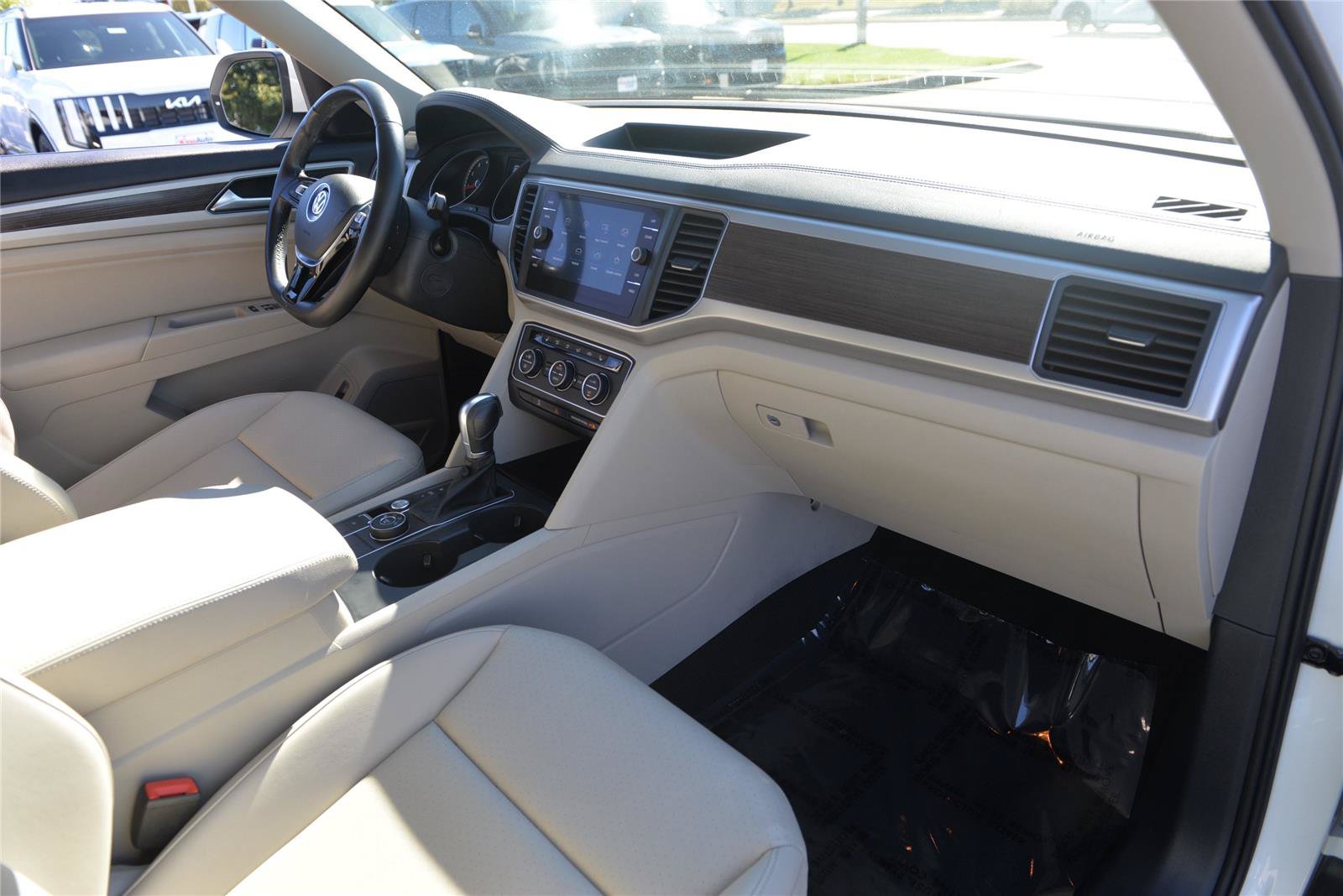 Used 2018 Volkswagen Atlas SE AWD/4WD image 15